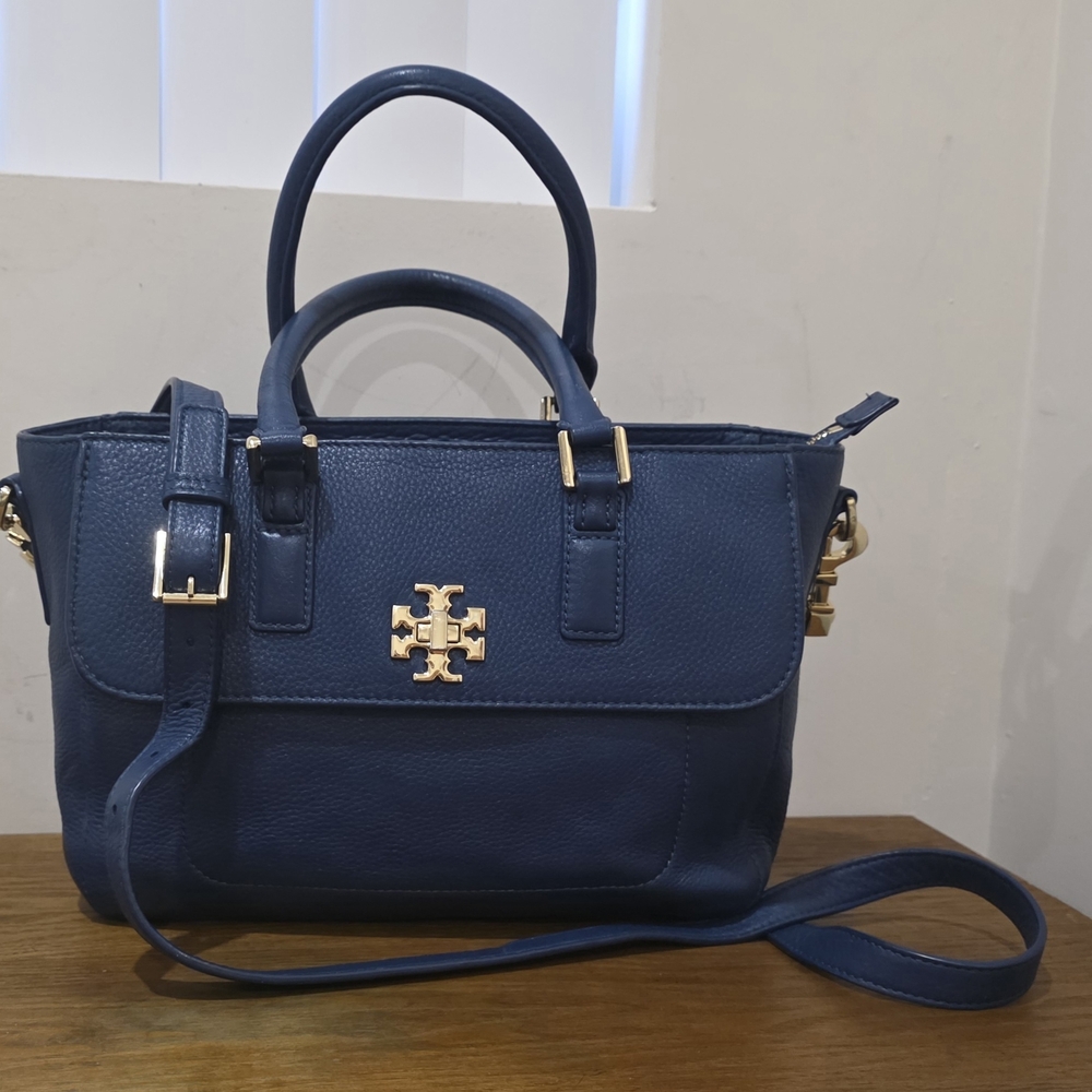 Like New! Tory Burch Navy Pebbled Leather Satchel/Crossbody bag